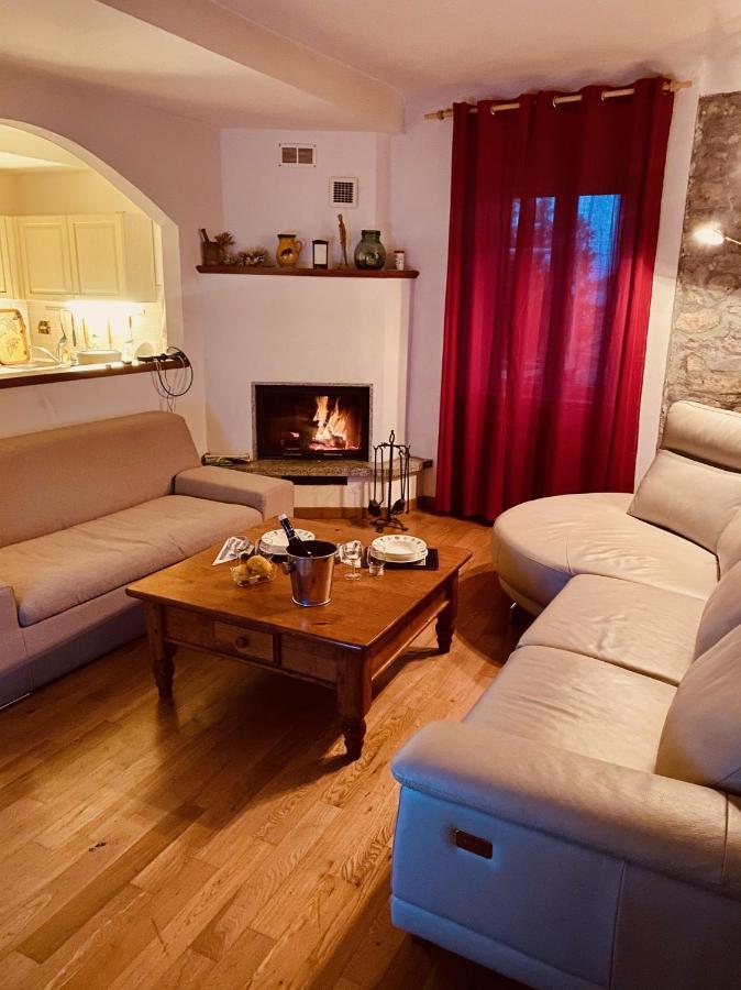 Вилла Red House Tivegna Экстерьер фото